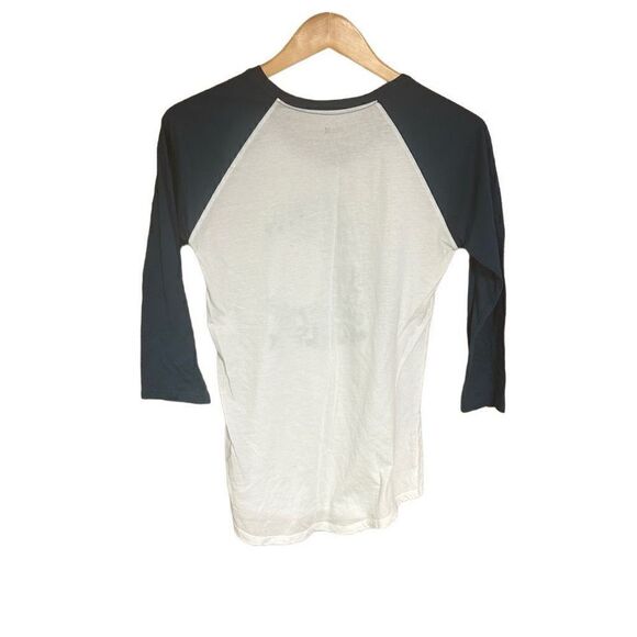 Hurley Size Medium (M) 3/4 Sleeve There are Nights when the Wolves are Silent - Picture 2 of 5